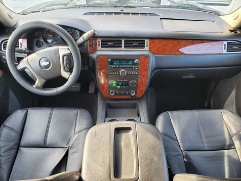 Used 2013 Chevrolet Avalanche LT w/ All-Star Edition image 24