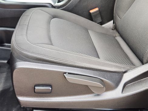 Used 2022 Chevrolet Colorado LT w/ Fleet Safety Package image 32