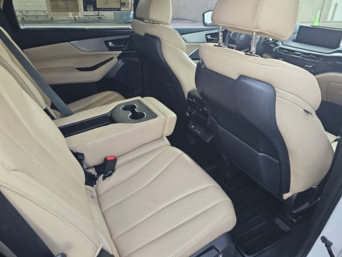Certified 2023 Acura MDX FWD w/ Technology Package image 11