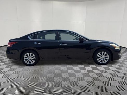 Used 2015 Nissan Altima 2.5 S w/ Power Driver Seat Package FWD image 5
