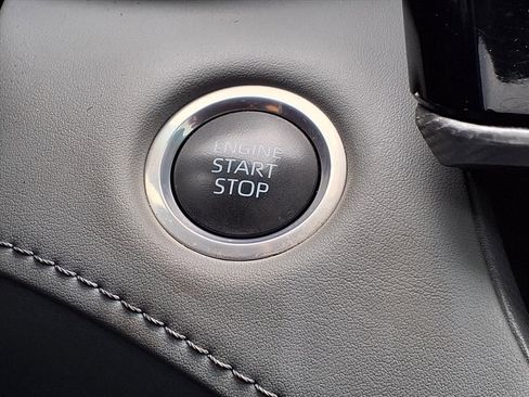 Used 2024 Toyota Highlander Platinum image 15