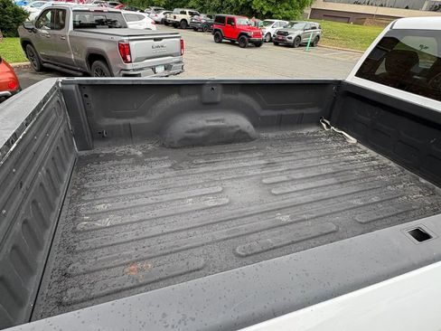 Used 2018 RAM 2500 Tradesman w/ Chrome Appearance Group AWD/4WD image 30