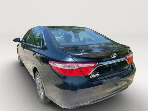 Used 2016 Toyota Camry SE image 10