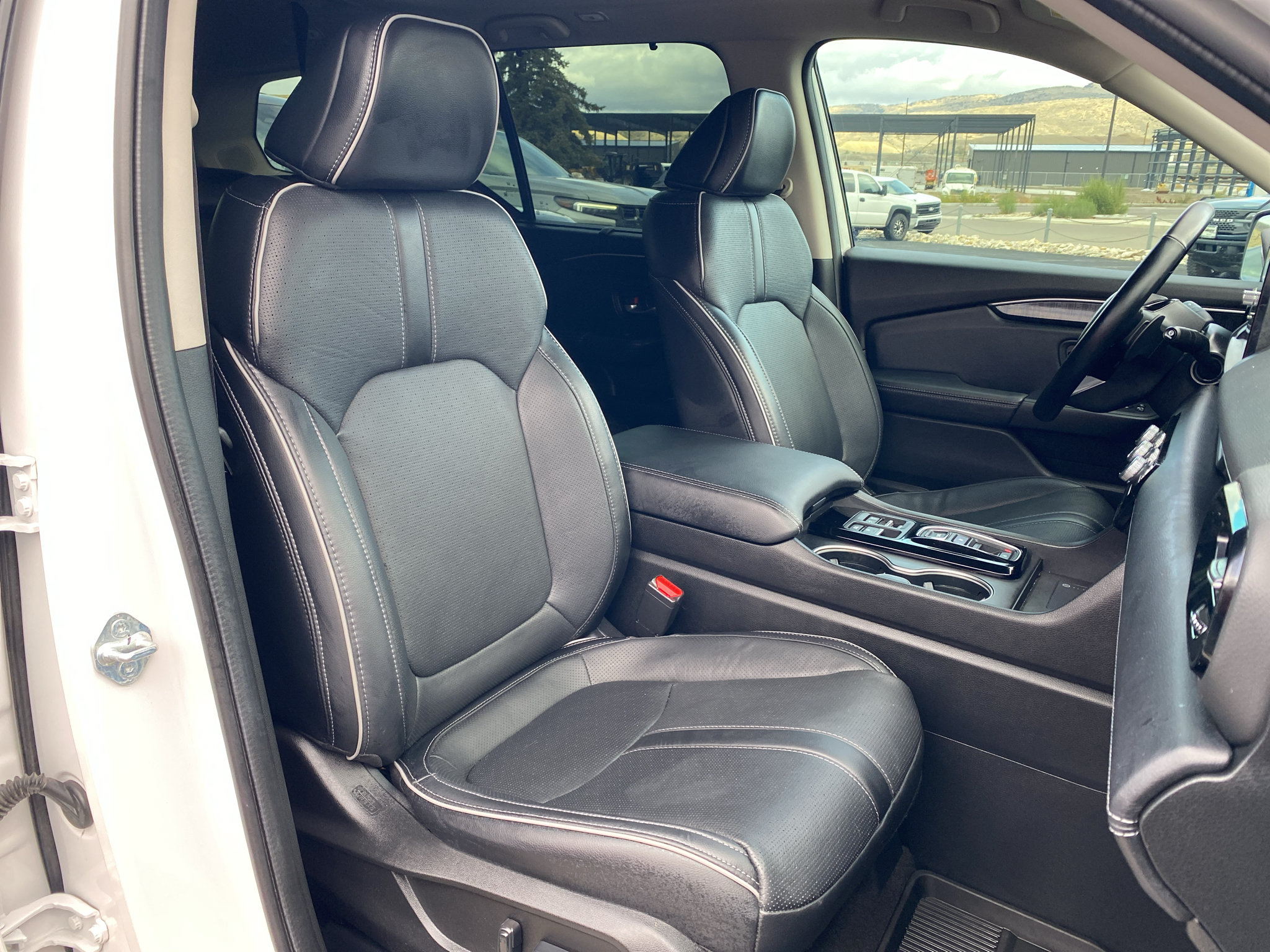 Used 2024 Honda Pilot Elite image 5