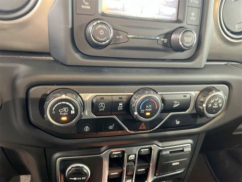 Used 2018 Jeep Wrangler Unlimited Sport S image 15