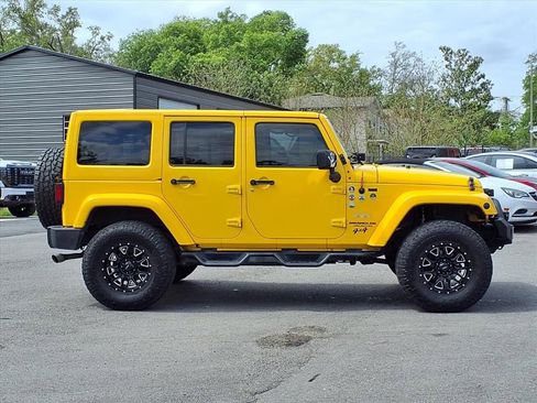 Used 2015 Jeep Wrangler Unlimited Sahara w/ Connectivity Group image 8