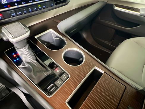 Used 2023 Toyota Sienna XLE image 26