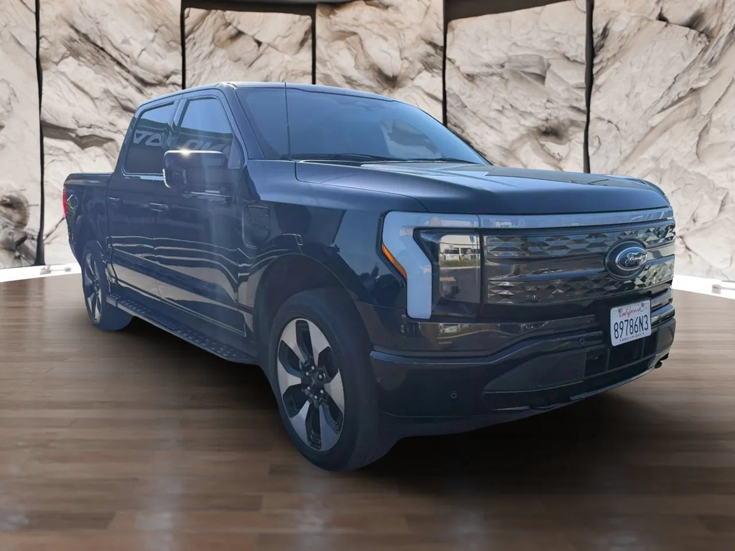 Used 2022 Ford F150 Lightning Platinum AWD/4WD image 3
