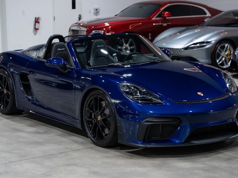 Used 2020 Porsche 718 Boxster Spyder RWD image 9