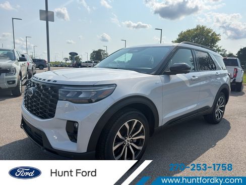 New 2026 Ford Explorer ST-Line AWD/4WD image 1