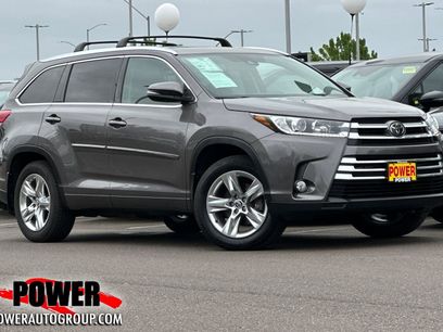 Used 2017 Toyota Highlander Limited