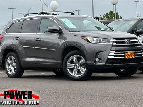 Used 2017 Toyota Highlander Limited AWD/4WD image 1