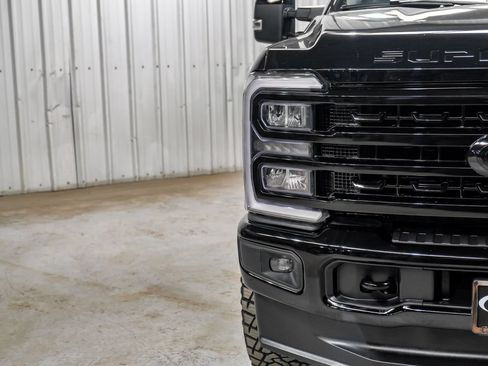 Used 2025 Ford F250 Lariat AWD/4WD image 47