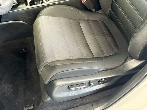 Used 2018 Honda CR-V EX image 18