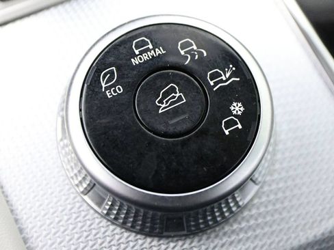 Used 2024 Mitsubishi Outlander SEL FWD image 23