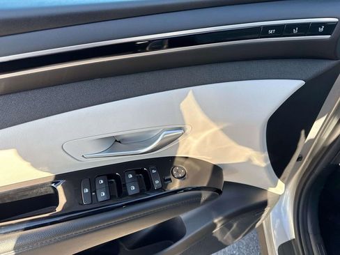 Used 2024 Hyundai Tucson Limited image 21