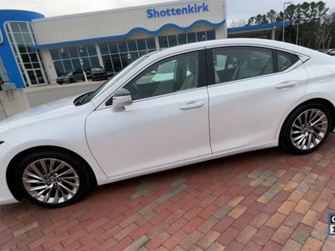 Used 2022 Lexus ES 350 Ultra Luxury image 6