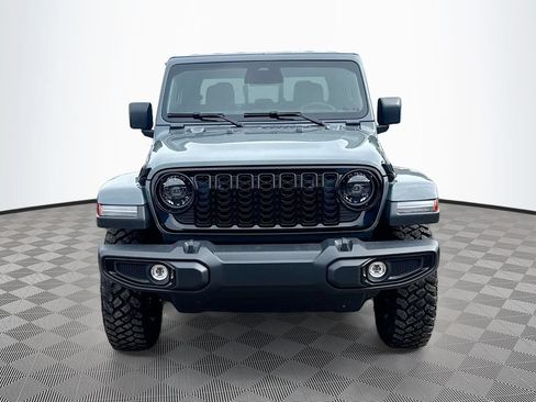 Used 2026 Jeep Gladiator Sport AWD/4WD image 2