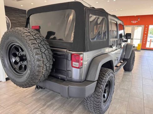 Used 2017 Jeep Wrangler Unlimited Sport w/ Quick Order Package 24S AWD/4WD image 18