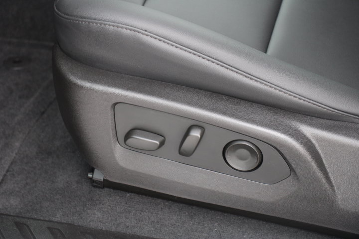 Used 2026 Chevrolet Colorado Trail Boss AWD/4WD image 13