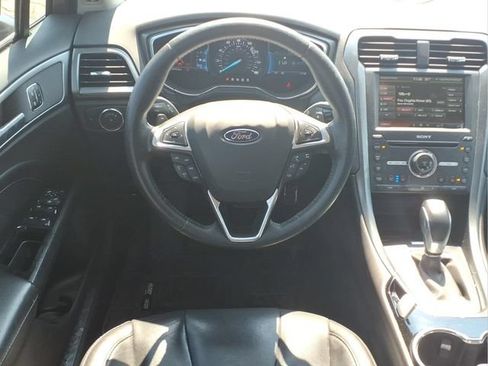 Used 2016 Ford Fusion Titanium AWD/4WD image 5