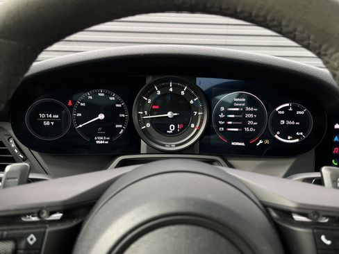 Certified 2023 Porsche 911 Carrera w/ Sportdesign Package image 27