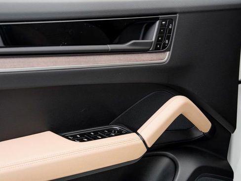 New 2026 Porsche Cayenne Coupe image 8