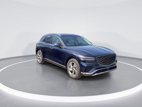 Used 2026 Genesis GV70 2.5T Select image 2