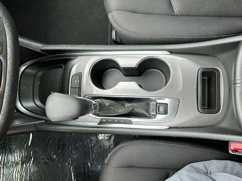 Used 2025 Chevrolet Malibu LT image 15