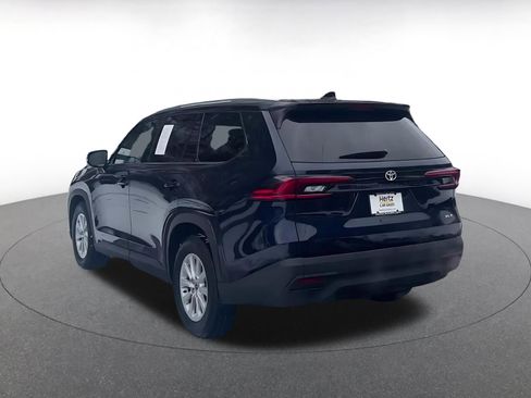 Used 2025 Toyota Grand Highlander LE image 11