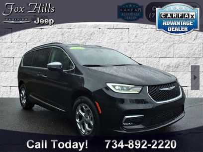 Used 2022 Chrysler Pacifica Limited