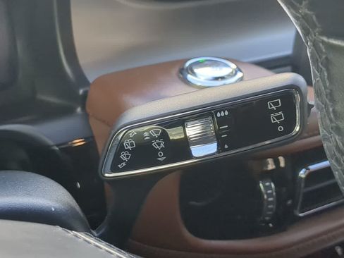 Used 2022 Lincoln Aviator Reserve w/ Equipment Group 201A RWD image 27