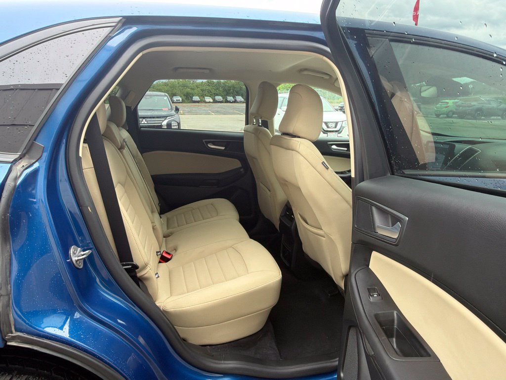 Used 2024 Ford Edge SE w/ Cargo Accessory Package AWD/4WD image 13
