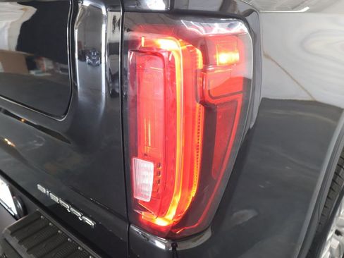 Used 2021 GMC Sierra 1500 Denali w/ Denali Ultimate Package AWD/4WD image 31