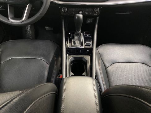 Used 2023 Jeep Compass Limited image 22