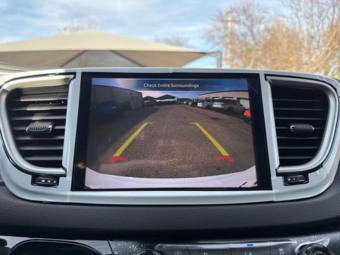 New 2026 Chrysler Voyager LX image 18