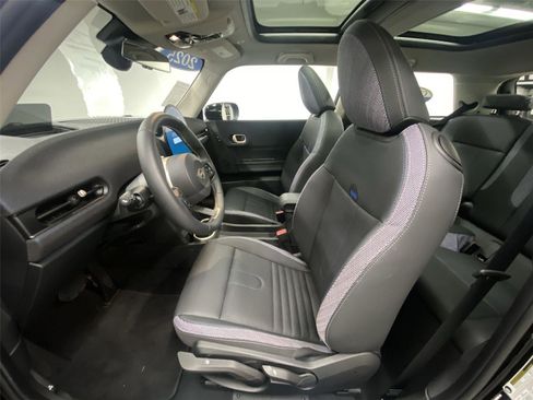 Certified 2025 MINI Cooper 2-Door Hardtop image 17