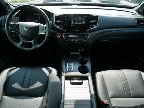 Used 2023 Honda Passport TrailSport image 10