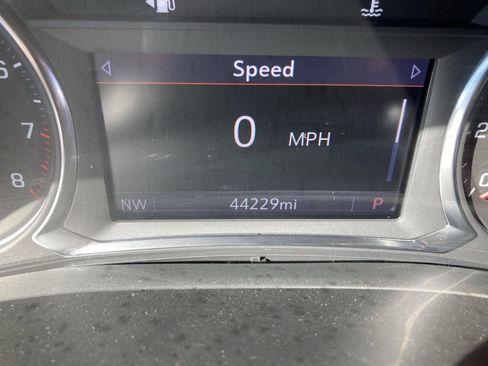 Used 2022 Chevrolet Traverse LT image 15