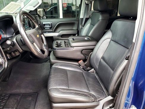 Used 2018 Chevrolet Silverado 1500 LT w/ LPO, Black Pack AWD/4WD image 13