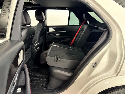Used 2023 Mercedes-Benz GLE 53 AMG 4MATIC image 30