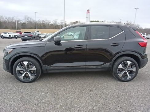 Used 2023 Volvo XC40 B5 Plus w/ Driver Assist Package image 6