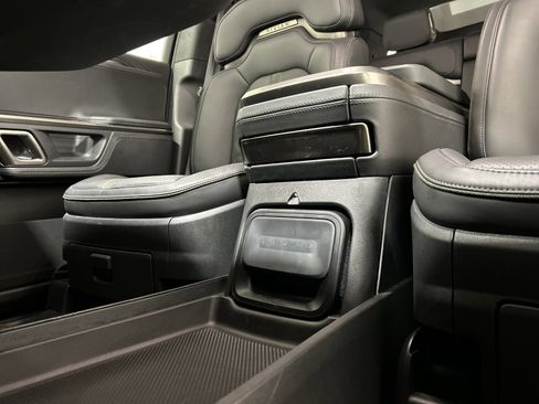 Used 2023 Rivian R1S Adventure image 33