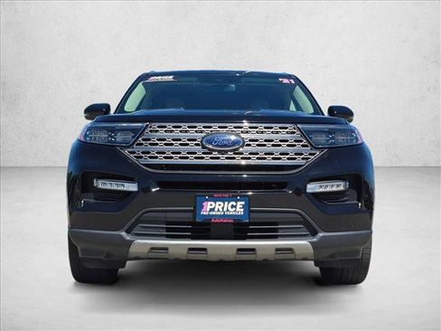 Used 2021 Ford Explorer Limited w/ Equipment Group 301A AWD/4WD image 2