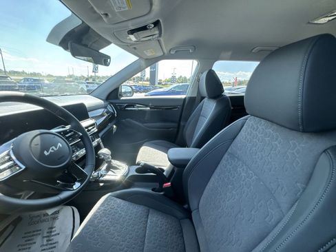 New 2026 Kia Seltos S AWD/4WD image 11