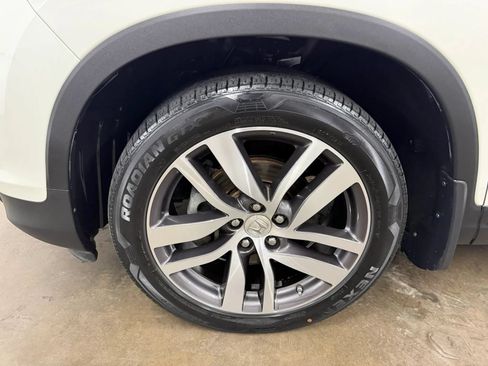 Used 2016 Honda Pilot Touring image 39
