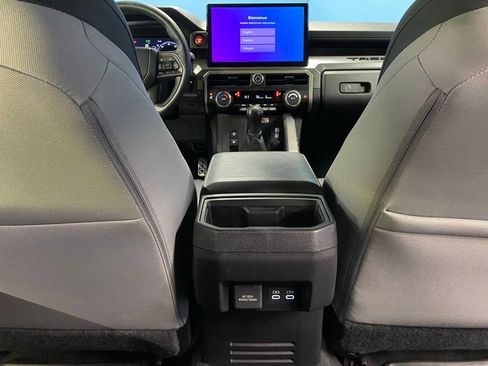 Used 2024 Toyota Tacoma TRD Sport image 37