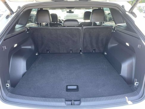 Used 2025 Volkswagen Atlas Cross Sport SE FWD image 40