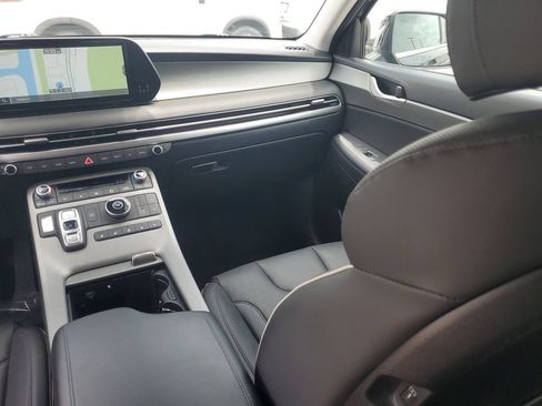 Used 2024 Hyundai Palisade SEL w/ Premium Package FWD image 21