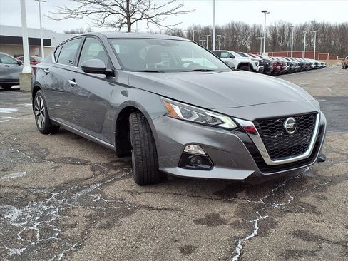 Used 2020 Nissan Altima 2.5 SV image 25